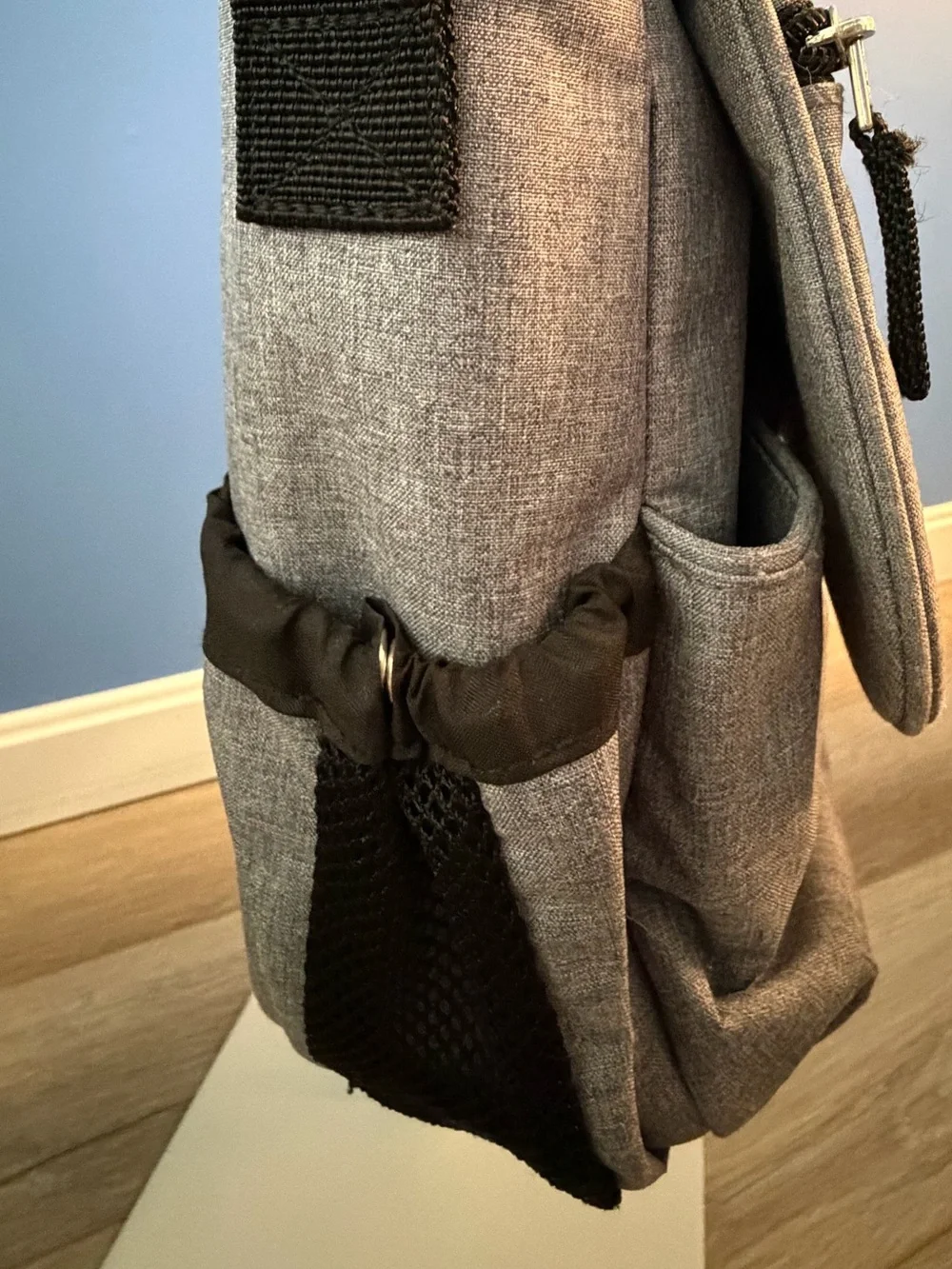 Skip Hop Gray Dash Messenger Diaper Bag with Black Strap